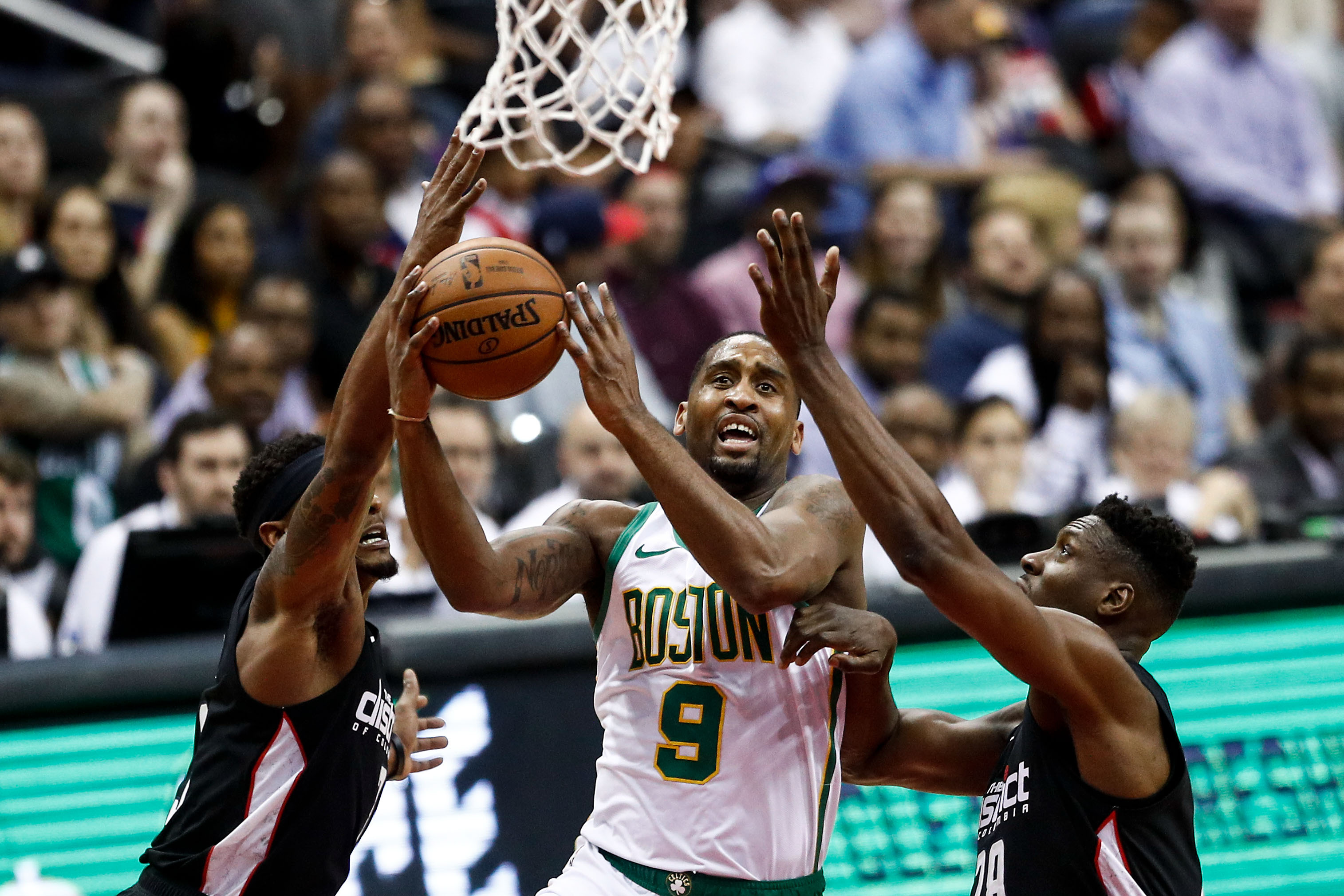 名外线防守 名外线防守